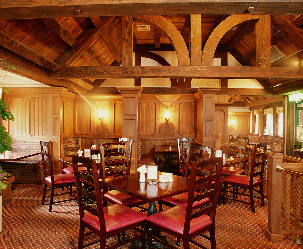 Moving Your Restaurant? Call Professional Movers!