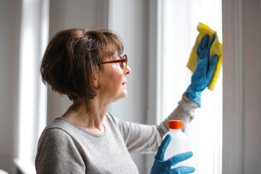 Comprehensive Guide to Cleaning Before and After Moving