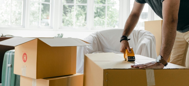 How To Move Heavy Furniture By Yourself: 19 Ways to DIY