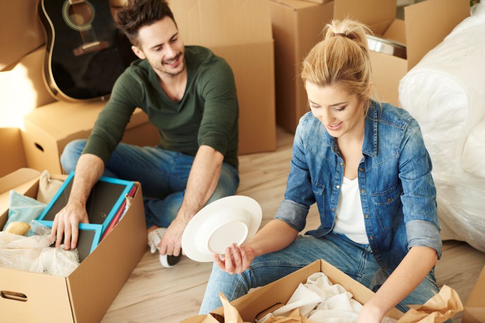 How to Safely Pack Dishes for Moving